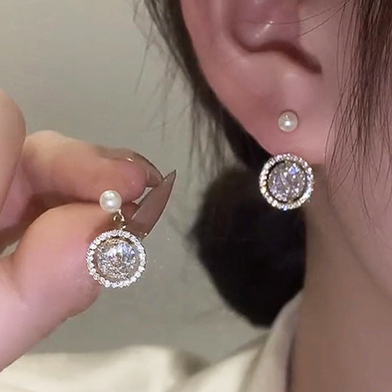 Romantic Pearl Earring for Special Moments