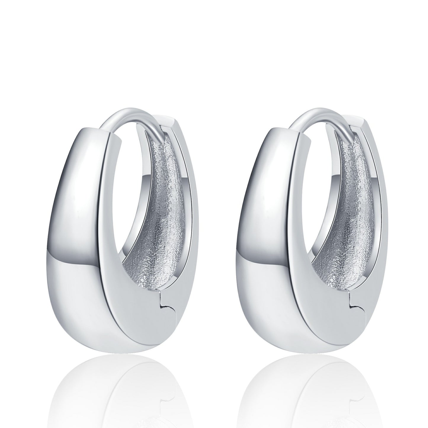 Classic Gold Earring with Timeless Appeal