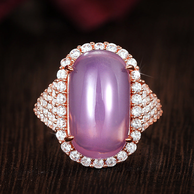 Charming Piece for Any Occasion