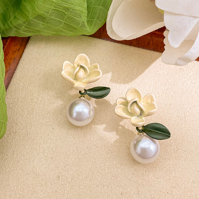 Elegant Pearl Earring for Every Occasion
