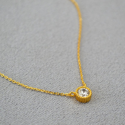 Romantic Gold Necklace for Special Moments