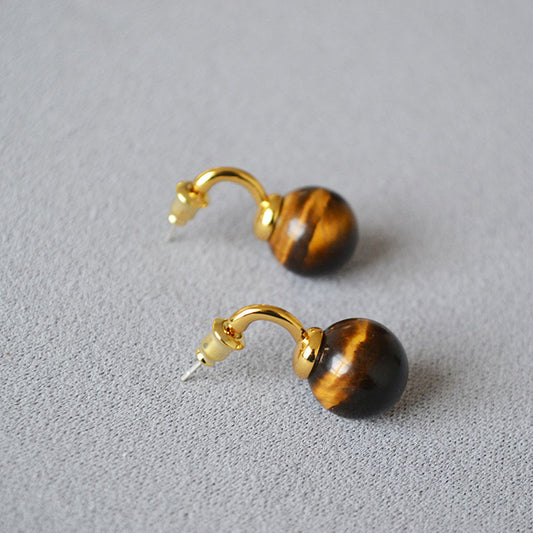 Romantic Gold Earring for Special Moments