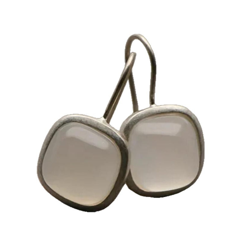 Charming Silver Earring for Any Occasion