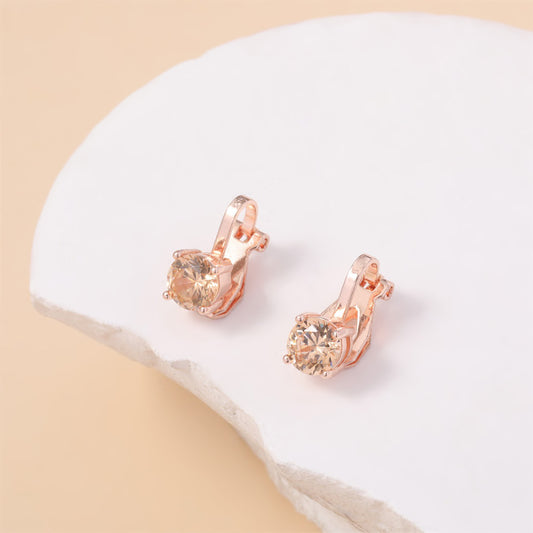 Classic Gold Earring with Timeless Appeal