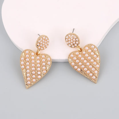 Romantic Pearl Earring for Special Moments