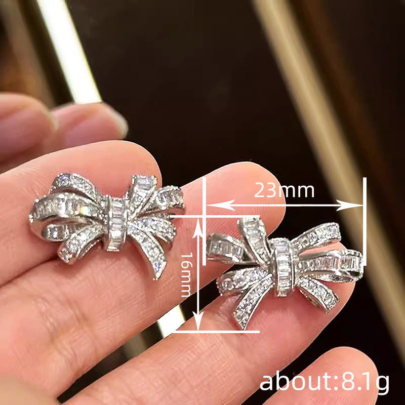 Charming Piece for Any Occasion