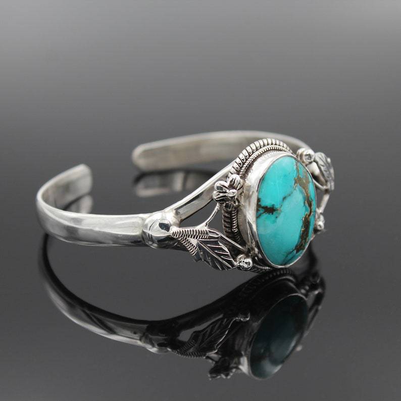 Stunning Bracelet for Daily Wear