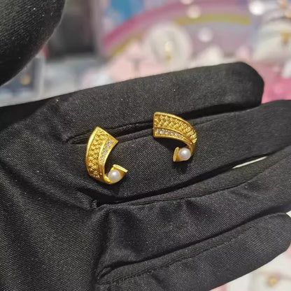 Charming Piece for Any Occasion