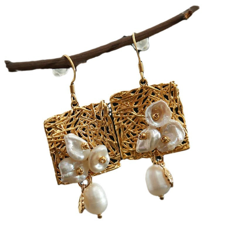 Classic Pearl Earring with Timeless Appeal
