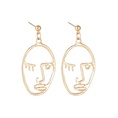 Beautiful Gold Earring with Unique Style