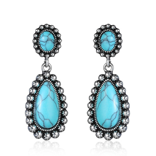 Charming Earring for Any Occasion
