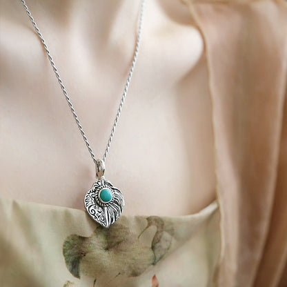 Beautiful Silver Necklace with Unique Style