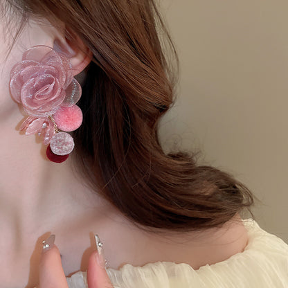 Classic Earring with Timeless Appeal