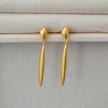 Beautiful Gold Earring with Unique Style