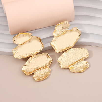 Beautiful Gold Earring with Unique Style