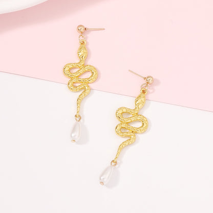 Stunning Pearl Earring for Daily Wear