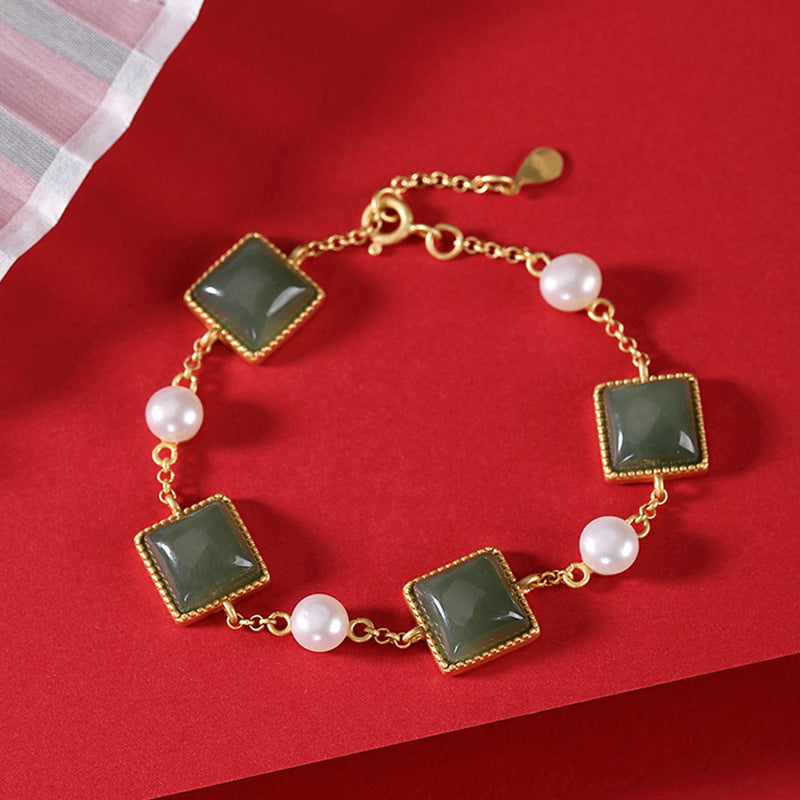 Beautiful Gold Bracelet with Unique Style