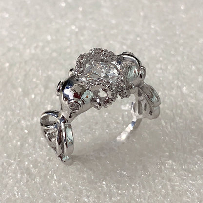 Beautiful Ring with Unique Style