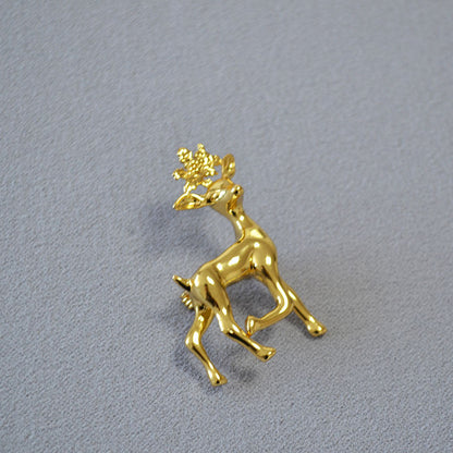 Charming Gold Piece for Any Occasion