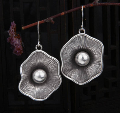 Romantic Pearl Earring for Special Moments