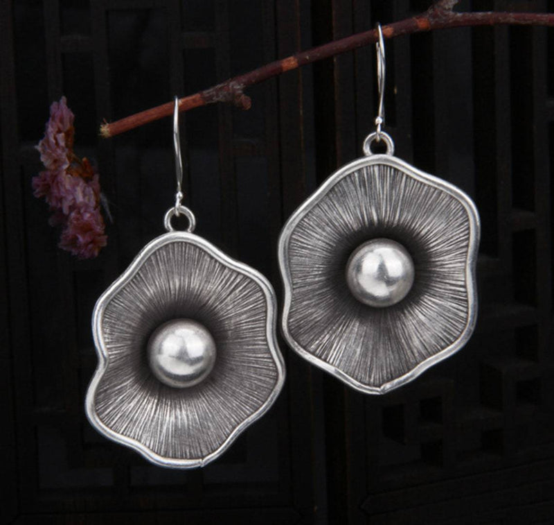 Romantic Pearl Earring for Special Moments