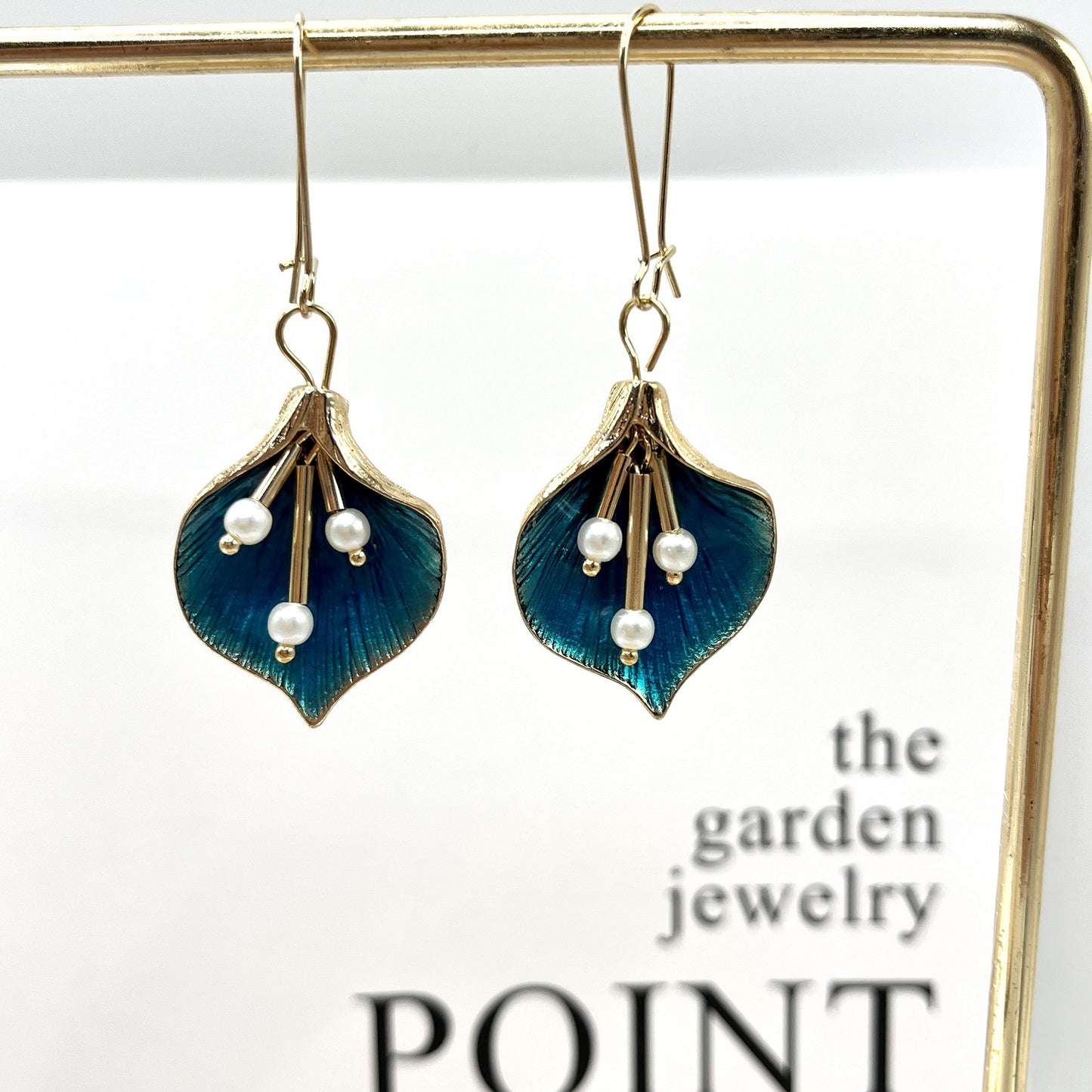 Romantic Earring for Special Moments
