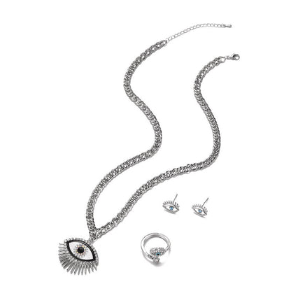 Beautiful Set with Unique Style