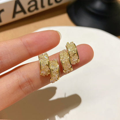 Charming Earring for Any Occasion
