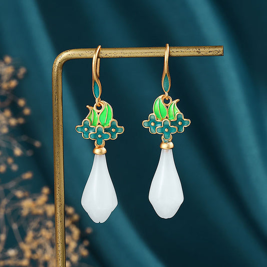 Charming Earring for Any Occasion