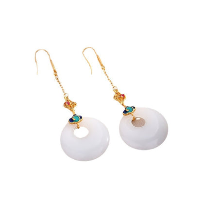 Charming Earring for Any Occasion