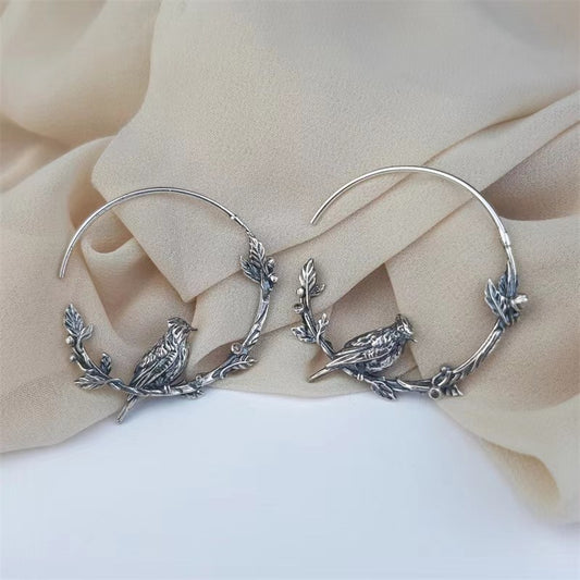 Charming Earring for Any Occasion