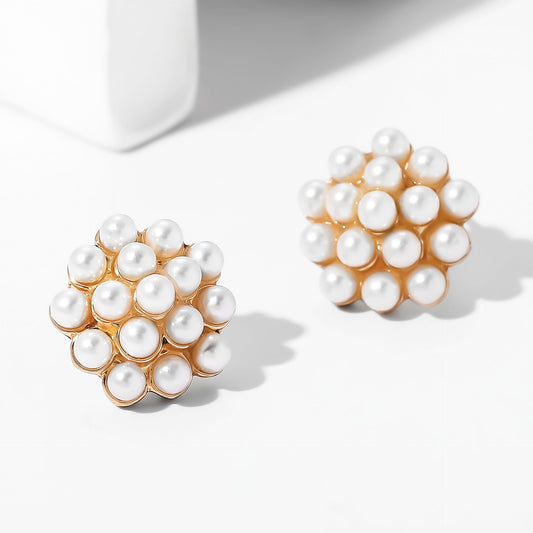 Classic Pearl Earring with Timeless Appeal