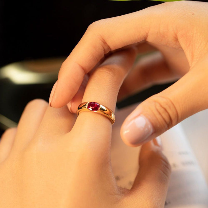 Classic Gold Ring with Timeless Appeal