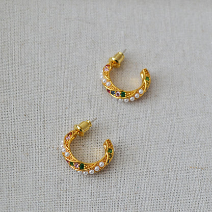 Romantic Gold Earring for Special Moments
