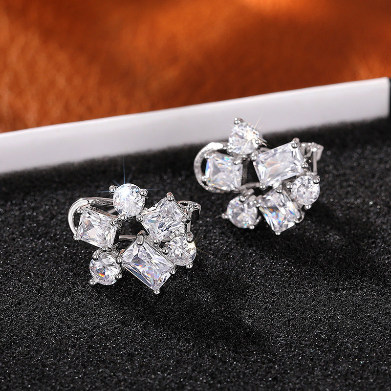 Charming Earring for Any Occasion