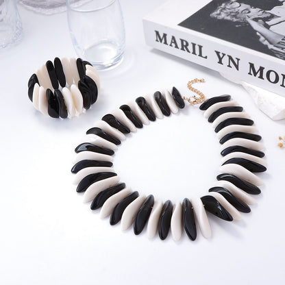 Charming Piece for Any Occasion