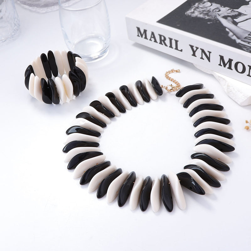 Charming Piece for Any Occasion