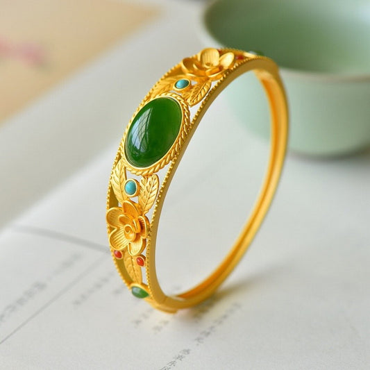 Beautiful Gold Bracelet with Unique Style