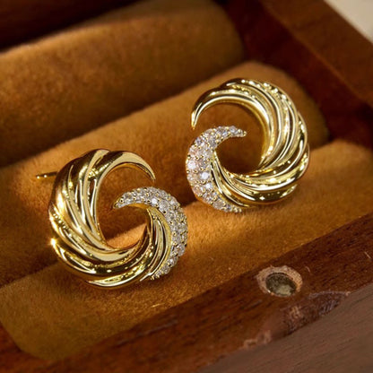 Charming Earring for Any Occasion