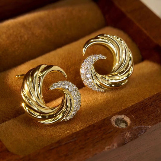 Charming Earring for Any Occasion