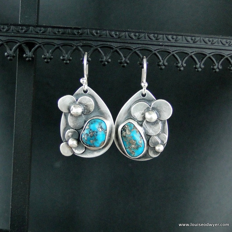 Stunning Earring for Daily Wear
