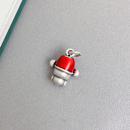 Elegant Silver Pendant for Every Occasion