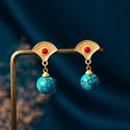 Romantic Gold Earring for Special Moments