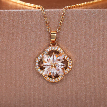 Beautiful Gold Necklace with Unique Style