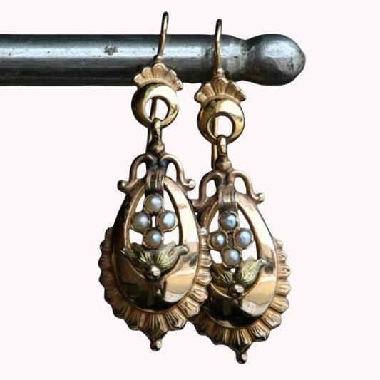 Classic Pearl Earring with Timeless Appeal