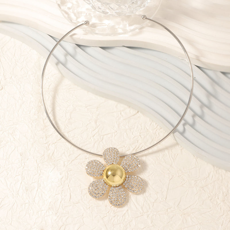 Classic Pendant with Timeless Appeal