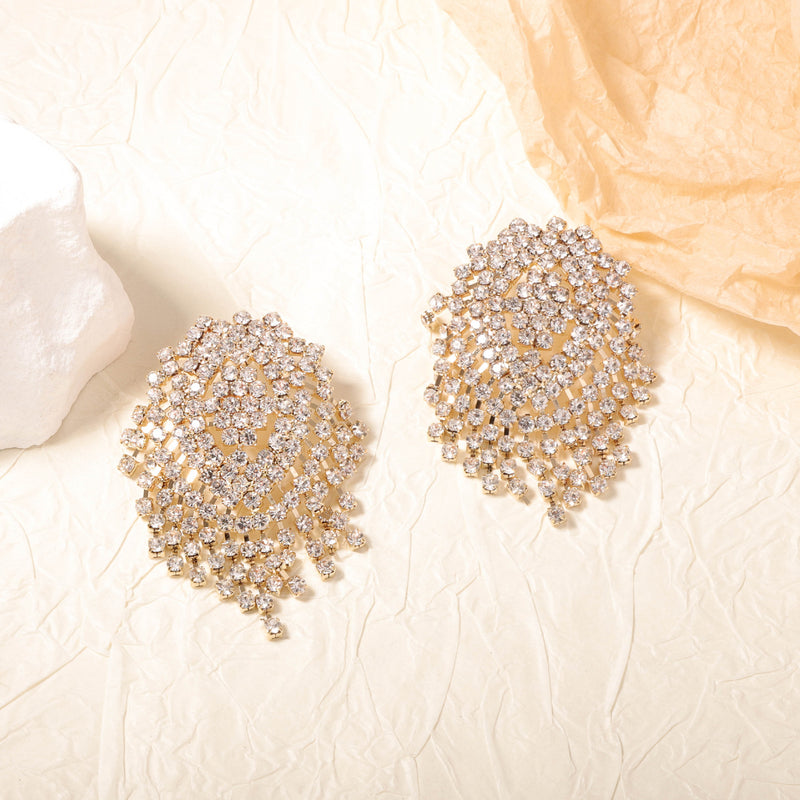 Charming Earring for Any Occasion