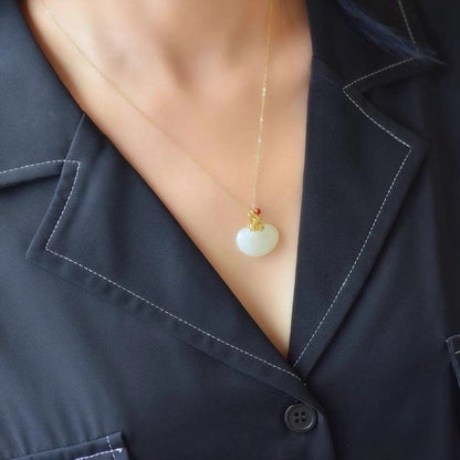 Stunning Gold Necklace for Daily Wear