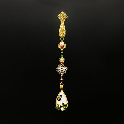 Charming Pendant for Any Occasion