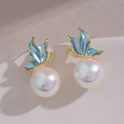 Delicate Artisan Pearl Earring